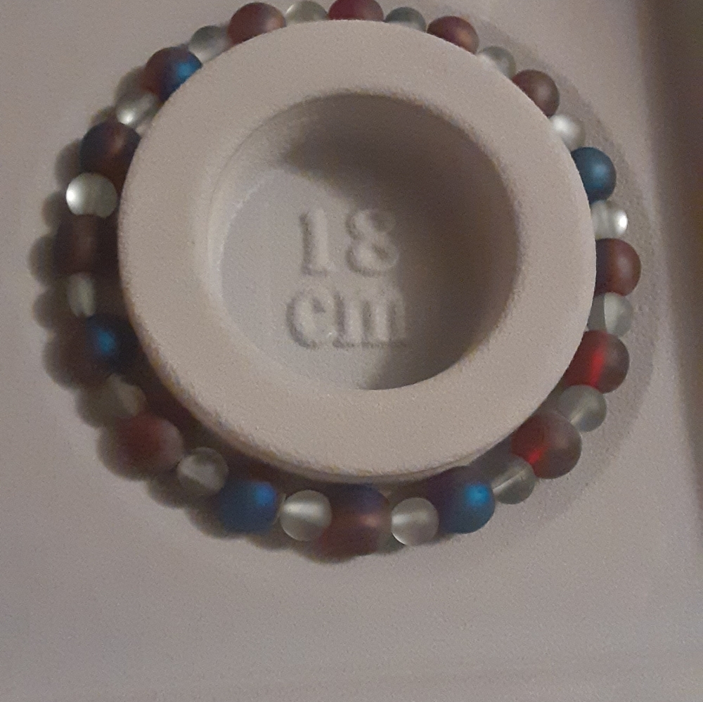 Glass bead stretch bracelet